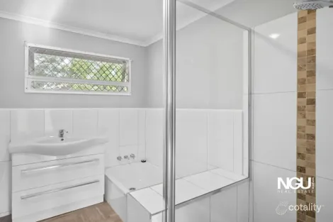 Property photo of 6 Lauriston Street Eastern Heights QLD 4305