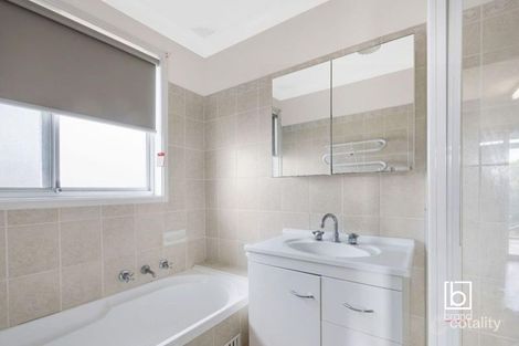 Property photo of 1 Esther Close Gorokan NSW 2263