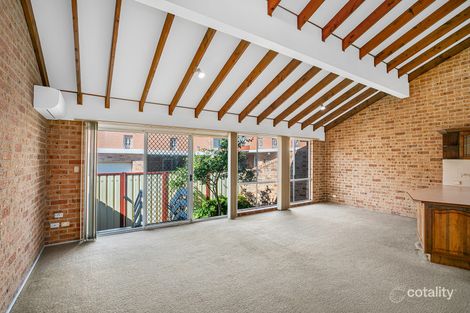 Property photo of 4/84-86 Kurrajong Street Windang NSW 2528
