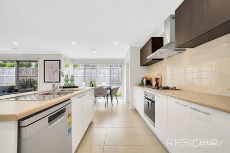 Property photo of 9 Thoresby Street Doreen VIC 3754