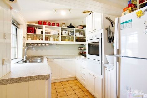 Property photo of 21 Buckingham Road Kelmscott WA 6111
