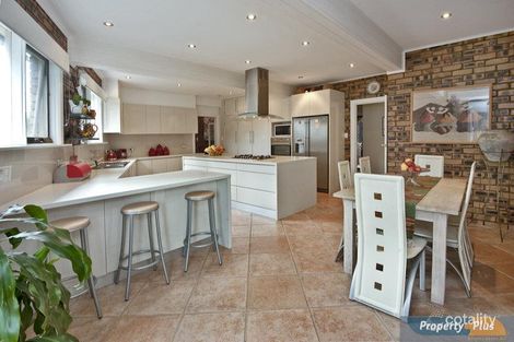 Property photo of 4 Canary Close St Clair NSW 2759