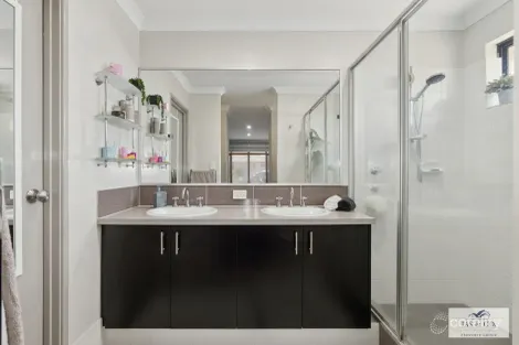 Property photo of 32 Melnik Street Caversham WA 6055