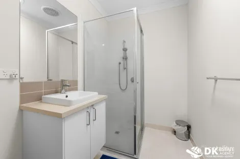 Property photo of 21 Chessington Drive Williams Landing VIC 3027