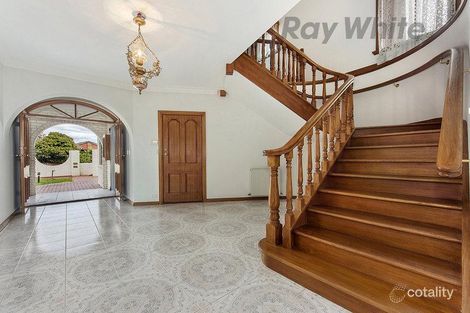 Property photo of 28 Perrett Avenue St Albans VIC 3021