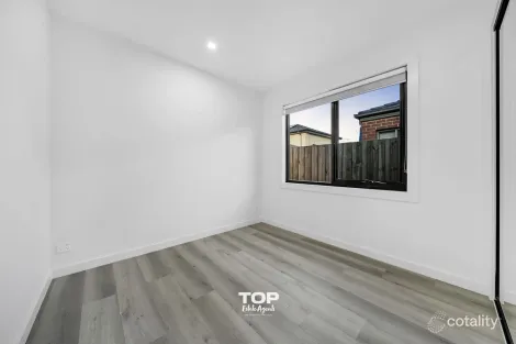 Property photo of 13 Celevan Street Clyde North VIC 3978