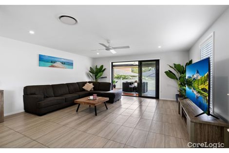 Property photo of 2 Ninox Close Wadalba NSW 2259