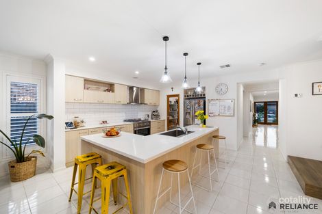 Property photo of 14 Diamantina Way Cobblebank VIC 3338