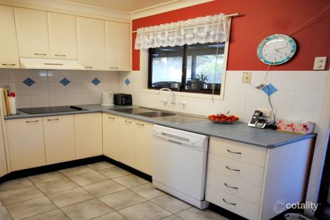 Property photo of 10 Warwick Avenue Mannering Park NSW 2259