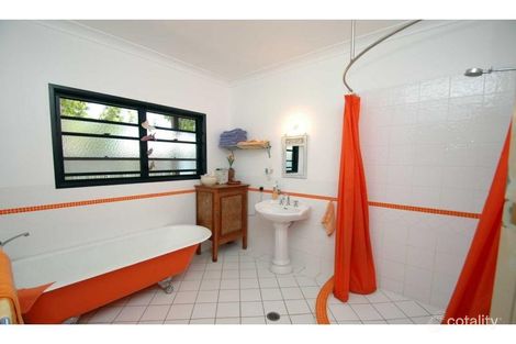Property photo of 2 Corona Court Elliott Heads QLD 4670