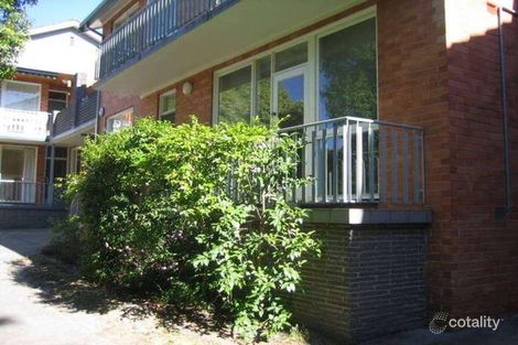 Property photo of 2/28 Ferncroft Avenue Malvern East VIC 3145