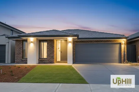 17 CENTELLA CRES, OFFICER, VIC 3809
