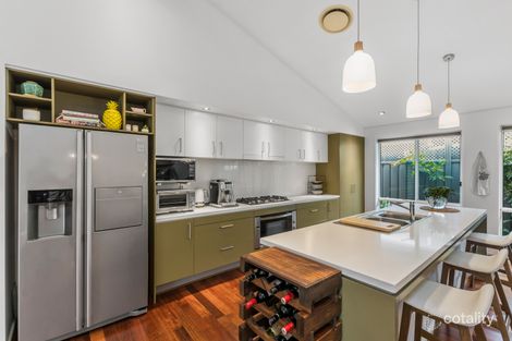 Property photo of 26 Waterview Avenue Haywards Bay NSW 2530
