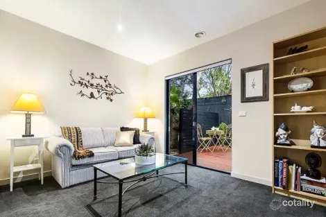 2/7 Gordon St, Bentleigh, VIC 3204