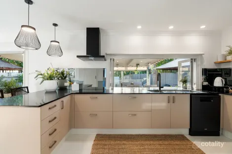 Property photo of 20 Bermuda Street Broadbeach Waters QLD 4218