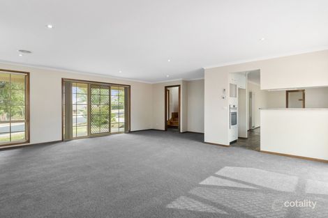 Property photo of 61 Crest Park Parade Queanbeyan West NSW 2620