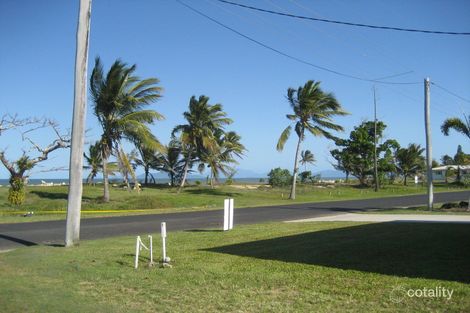 Property photo of 31 Taylor Street Tully Heads QLD 4854