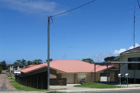 64a Cowlishaw St, Redhead, NSW 2290