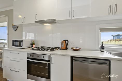 Property photo of 8 Nova Court Apollo Bay VIC 3233
