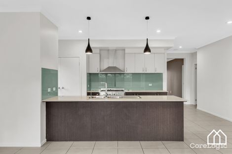 Property photo of 25 Verde Parade Epping VIC 3076