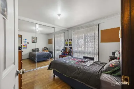 Property photo of 8 Julie Crescent St Clair NSW 2759