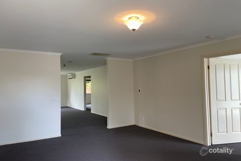 Property photo of 4 Turella Close Berwick VIC 3806