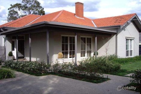Property photo of 2/13 Athelstan Road Camberwell VIC 3124