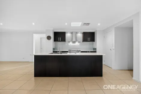 Property photo of 33 Gallery Avenue Harkness VIC 3337