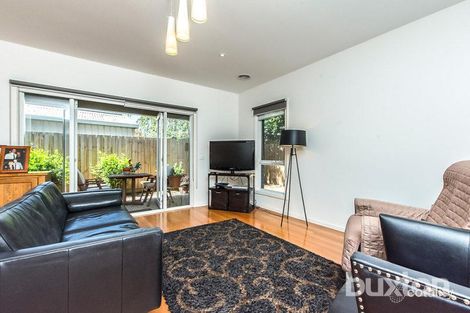 Property photo of 2/11 St David Street Rippleside VIC 3215