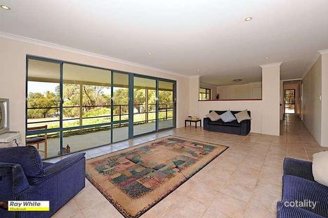 Property photo of 6 Murray Grey Circle Lower Chittering WA 6084