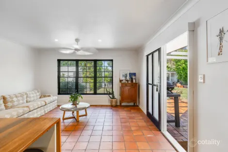 Property photo of 98 Ramsay Street Centenary Heights QLD 4350