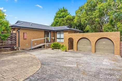 Property photo of 17 John Edgcumbe Way Endeavour Hills VIC 3802