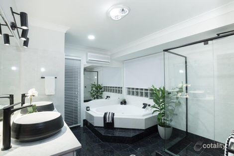 Property photo of 21 Edinburgh Road Benowa QLD 4217