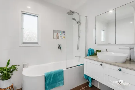 Property photo of 59 Hill Parade Clontarf QLD 4019