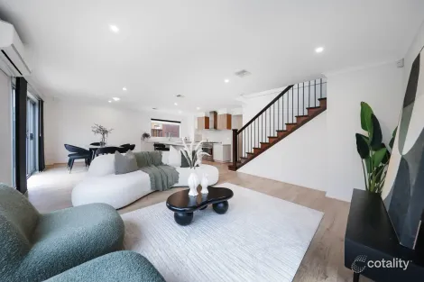 Property photo of 4 Wardan Avenue Greenvale VIC 3059
