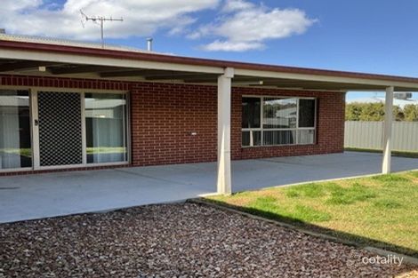 Property photo of 14 Pioneer Place Thurgoona NSW 2640