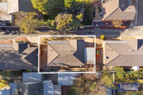 Property photo of 2/174 St Aidans Road Kennington VIC 3550