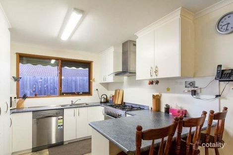 Property photo of 105 Dunsterville Crescent Frankston VIC 3199