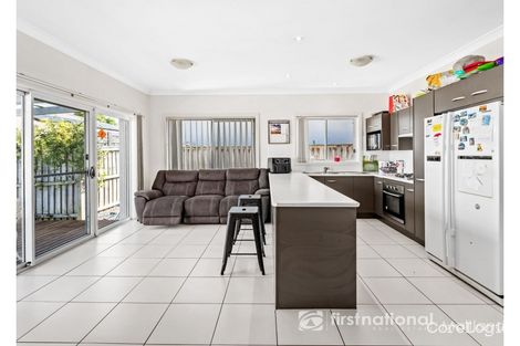 Property photo of 2/14 Scenic Drive Gillieston Heights NSW 2321