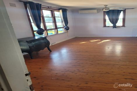 Property photo of 2 Ritchie Street Bomaderry NSW 2541