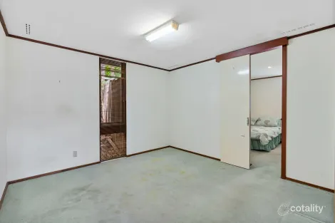 Property photo of 5 Lealt Place Ardross WA 6153