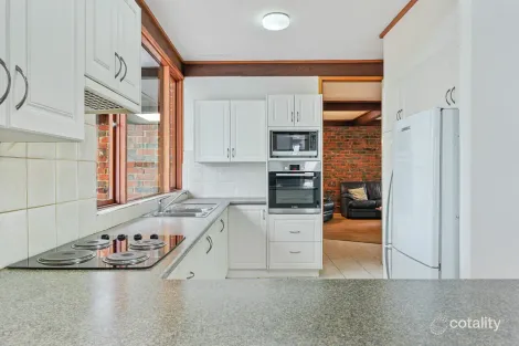 Property photo of 5 Lealt Place Ardross WA 6153