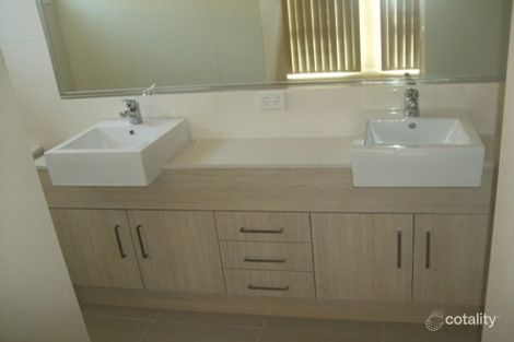 Property photo of 1/21 Trish Walk Werribee VIC 3030