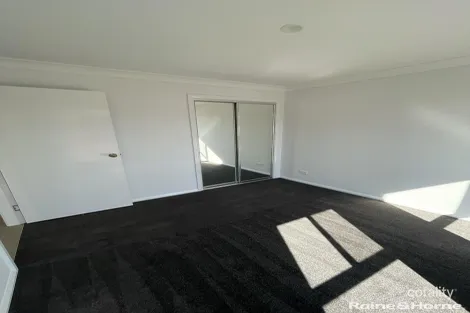 Property photo of 2/11 Francis Avenue North Tamworth NSW 2340