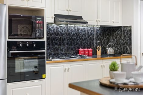 Property photo of 30 Caulfield Court Narre Warren VIC 3805