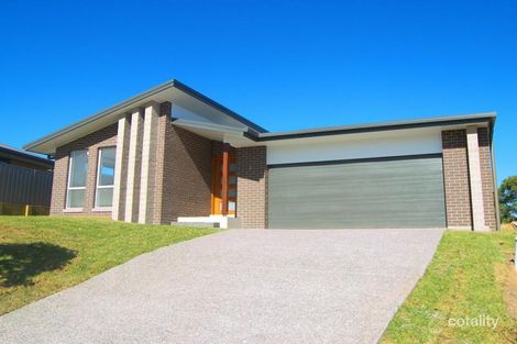 Property photo of 17 Syd Hopkins Terrace Port Macquarie NSW 2444