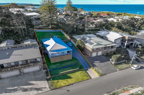 Property photo of 18 Copper Valley Close Caves Beach NSW 2281