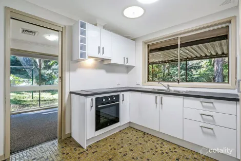 Property photo of 10 Heather Crescent Wyoming NSW 2250