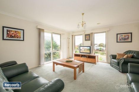 Property photo of 33 Loch Ard Drive Torquay VIC 3228