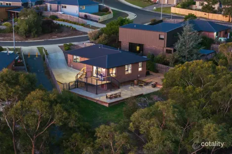 Property photo of 5 Dolphin Drive Kingston TAS 7050